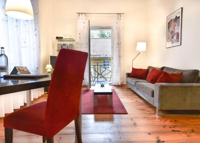 Emmy 6 Апартаменты *